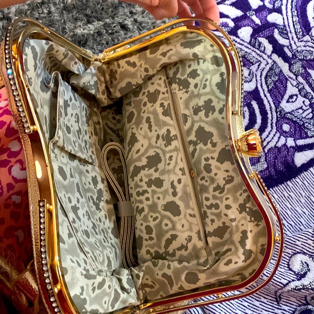 The Goddess in Gold! New! - Picture 3 of 11